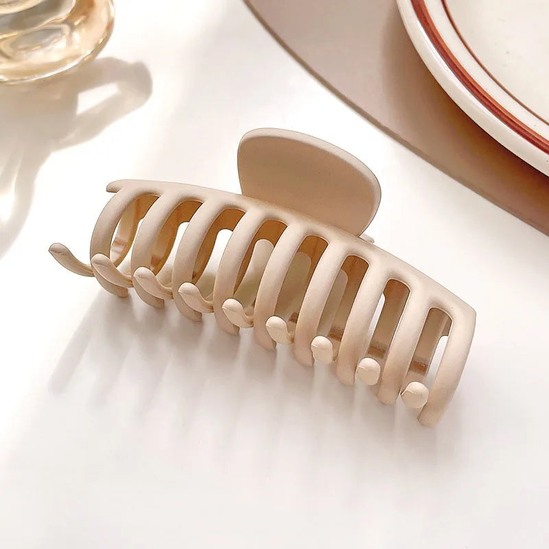 Women Elegant Brown Beige Flower Geometric Hair Claw Lady Temperament Solid Hair Clip Toothed Hairpin Fashion Hair Accessories