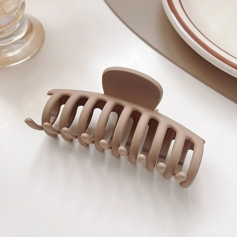 Women Elegant Brown Beige Flower Geometric Hair Claw Lady Temperament Solid Hair Clip Toothed Hairpin Fashion Hair Accessories